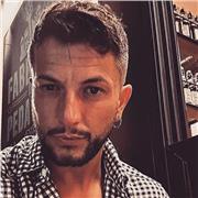 Ciao! Sono un insegnante di italiano con esperienza, pronto ad accompagnarti in un percorso di apprendimento efficace e su misura